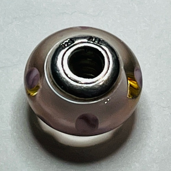 Pink Murano Glass with polka dots and silver center - Picture 3 of 6